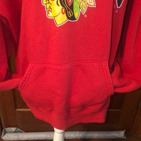 Vintage Blackhawks Hoodie - Picture 5 of 10